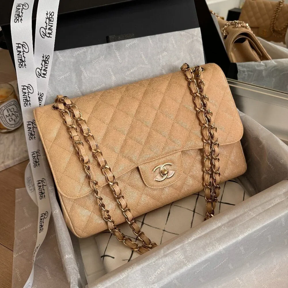 100% Authentic 19S CHANEL Jumbo Double Flap IRIDESCENT Caviar Lambskin GHW - Picture 1 of 16